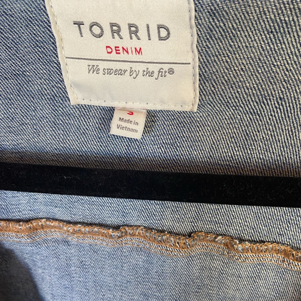 Jean Jacket - Picture 2 of 3